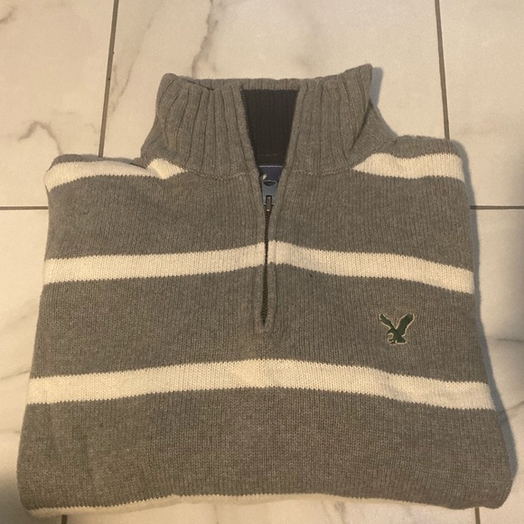 American Eagle Men’s Medium Quarter Zip Sweater. - Picture 3 of 3
